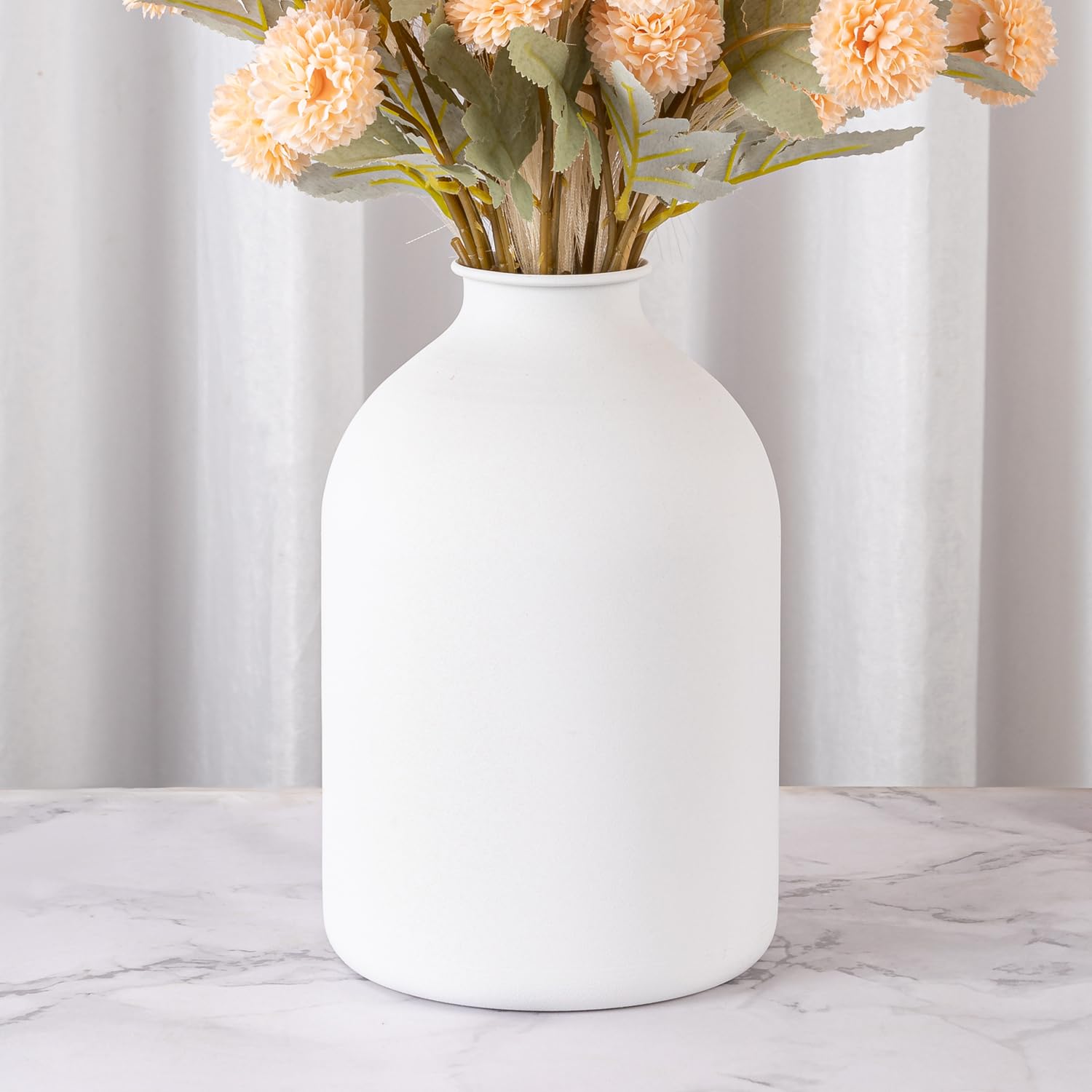 Matte White Nordic Iron Vase – Minimalist Coastal Centerpiece